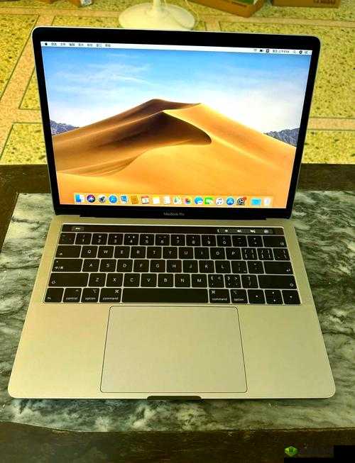 1819 岁 MacBook Pro 的外观设计:经典与创新的完美融合